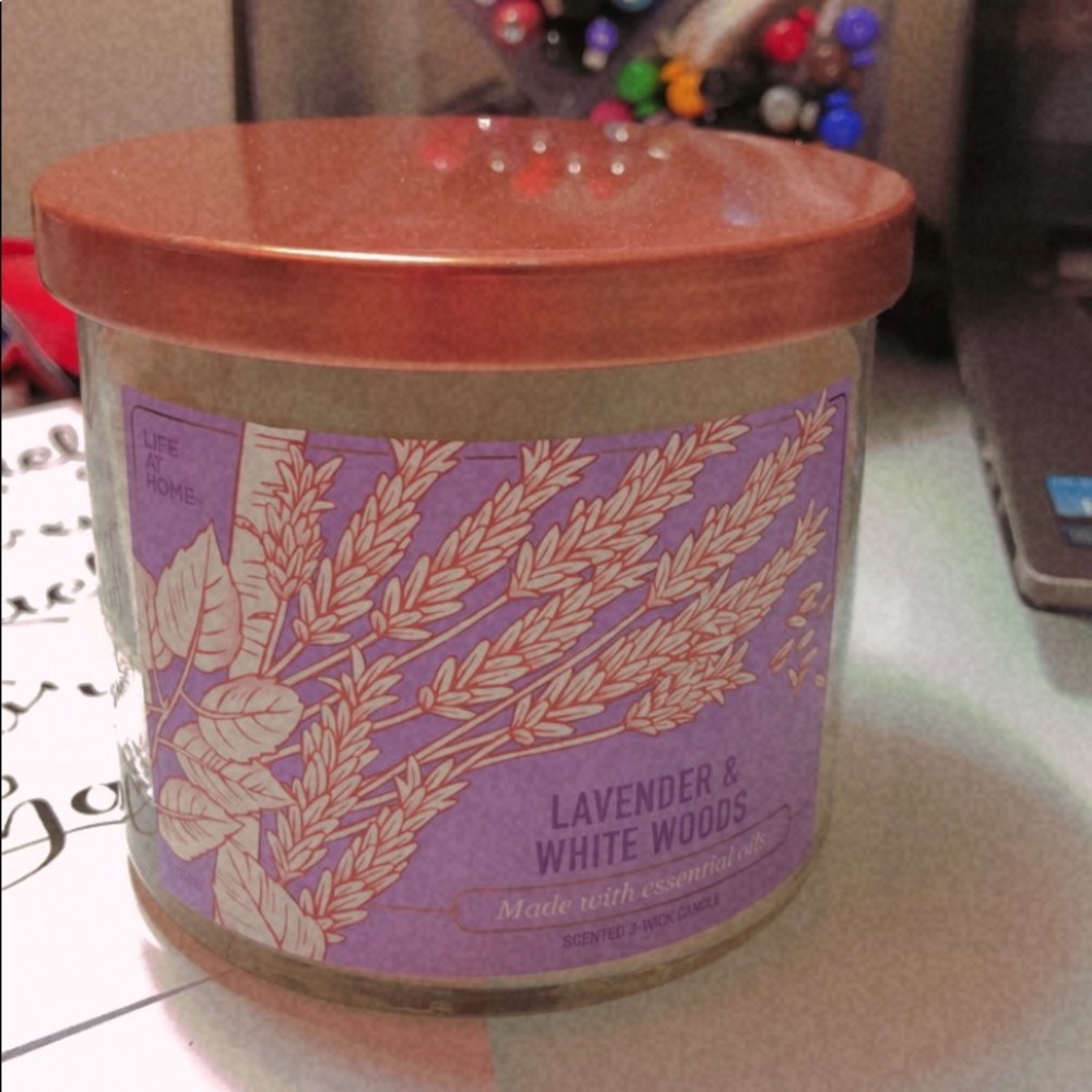Lavender essential oils candle